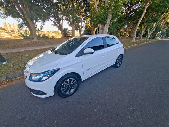 CHEVROLET ONIX 1.4 MPFI LTZ 8V FLEX 4P MANUAL CHEVROLET ONIX 1.4 MPFI LTZ 8V FLEX 4P MANUAL